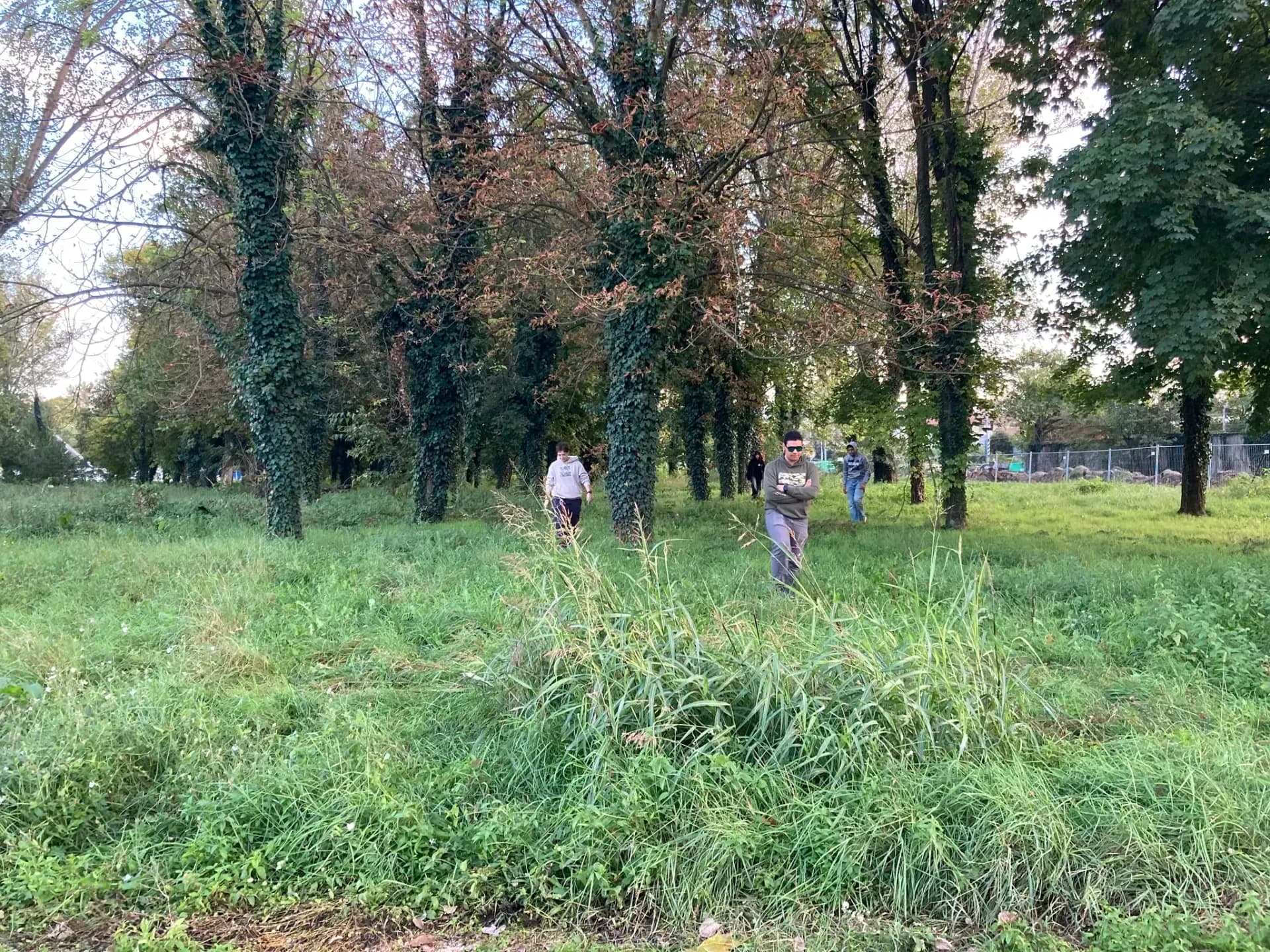 Un momento di un'azione performativa messa in atto durante l'attività laboratoriale