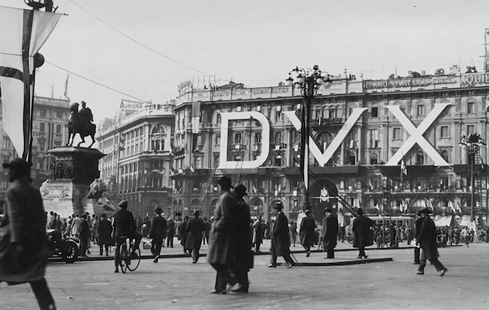 Palazzo Carminati during the Fascist period. Source: https://www.leparoleelecose.it/il-bosco-bianco-poesie-e-altri-scritti/
